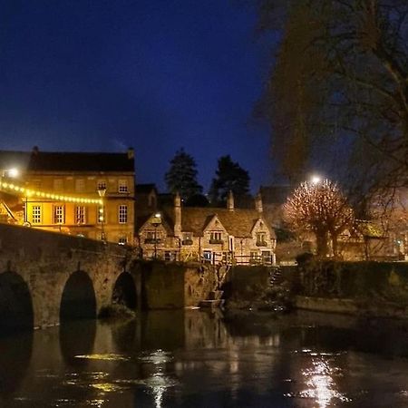 Period Apartment, Great Views, In Heart Of Town. Bradford-On-Avon Eksteriør billede